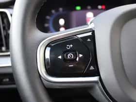 Volvo V60 (2023) thumbnail 8