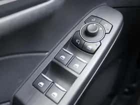 Ford Kuga (2024) thumbnail 35