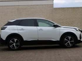 Peugeot 3008 (2021) thumbnail 2