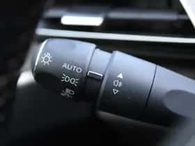 Peugeot 3008 (2021) thumbnail 14