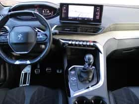 Peugeot 3008 (2021) thumbnail 5