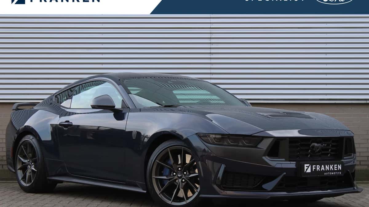 Ford Mustang (2024) — foto 1