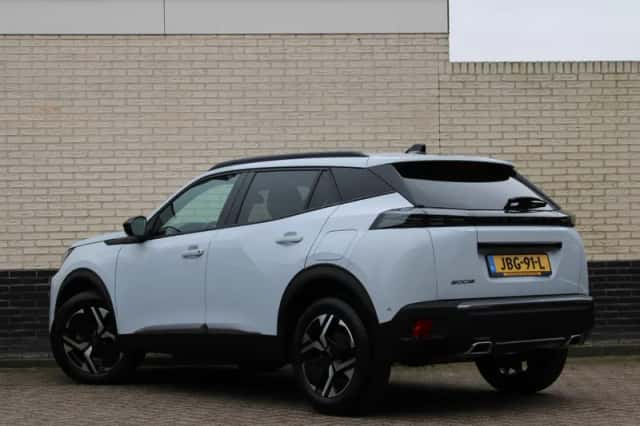 Peugeot 2008 (2025) thumbnail 3