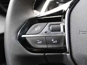 Peugeot 2008 (2025) thumbnail 8