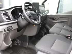 Ford Transit (2024) thumbnail 4