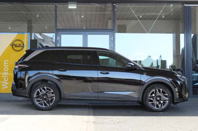 Peugeot 5008 (2025) thumbnail 2
