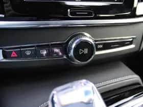 Volvo S90 (2024) thumbnail 19