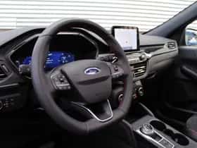 Ford Kuga (2024) thumbnail 4