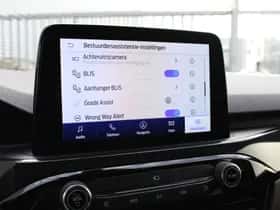 Ford Kuga (2024) thumbnail 39