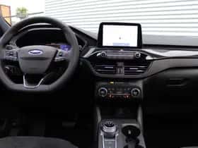 Ford Kuga (2024) thumbnail 5