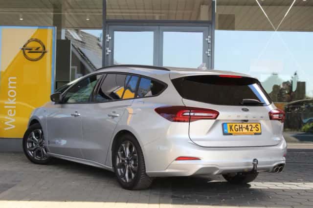 Ford Focus (2024) thumbnail 3