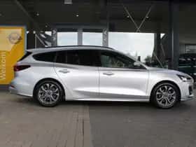 Ford Focus (2024) thumbnail 2