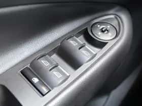 Ford Kuga thumbnail 18
