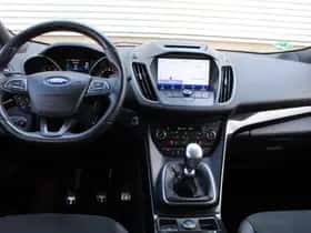Ford Kuga (2019) thumbnail 5