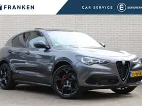 Alfa Romeo Stelvio (2023) thumbnail 1