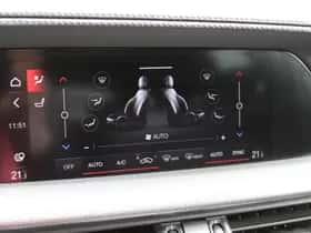 Alfa Romeo Stelvio (2023) thumbnail 25