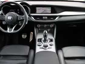 Alfa Romeo Stelvio (2023) thumbnail 5