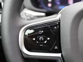 Volvo XC60 (2024) thumbnail 11