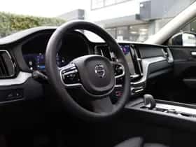 Volvo XC60 (2024) thumbnail 4