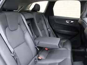 Volvo XC60 (2024) thumbnail 9