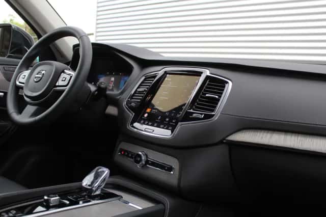 Volvo XC90 (2025) thumbnail 6