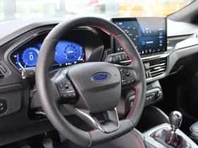 Ford Focus (2023) thumbnail 4