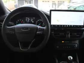 Ford Focus (2023) thumbnail 5