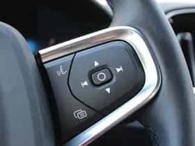 Volvo XC40 (2025) thumbnail 11