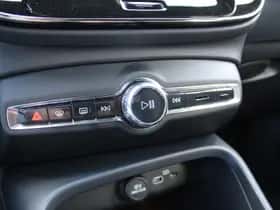 Volvo XC40 (2025) thumbnail 24