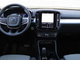 Volvo XC40 (2025) thumbnail 5