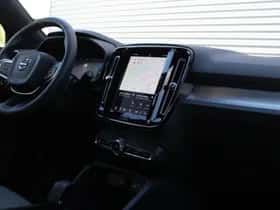 Volvo XC40 (2025) thumbnail 6