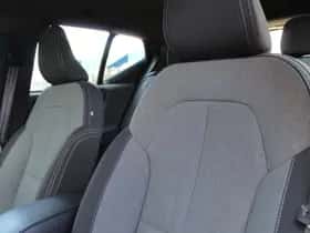 Volvo XC40 (2025) thumbnail 8