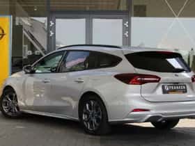 Ford Focus (2023) thumbnail 3