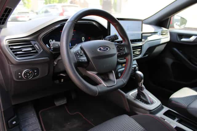 Ford Focus (2024) thumbnail 4