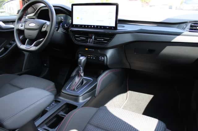 Ford Focus (2024) thumbnail 6
