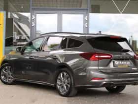 Ford Focus (2023) thumbnail 3
