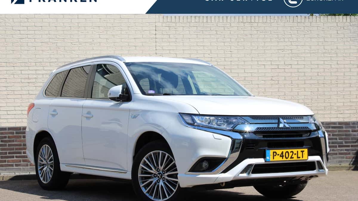 Mitsubishi Outlander (2021) — foto 1