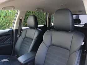 Mitsubishi Outlander (2021) thumbnail 12