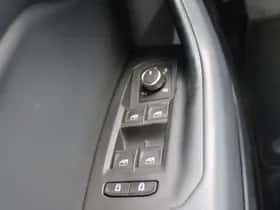 Volkswagen Touareg (2021) thumbnail 16