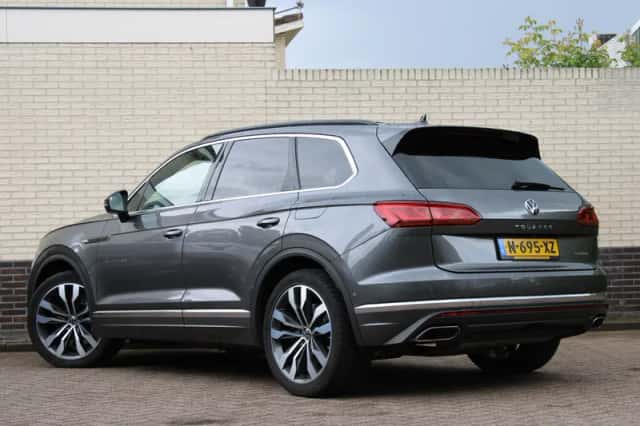 Volkswagen Touareg (2021) thumbnail 3