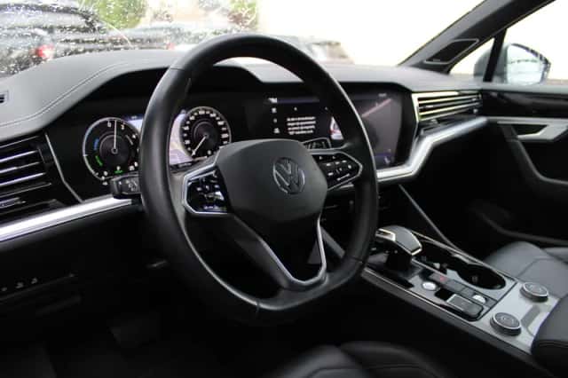 Volkswagen Touareg (2021) thumbnail 4