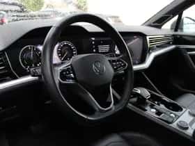 Volkswagen Touareg (2021) thumbnail 4