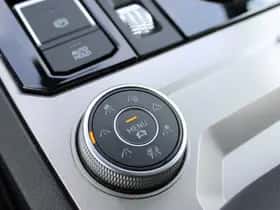 Volkswagen Touareg (2021) thumbnail 37