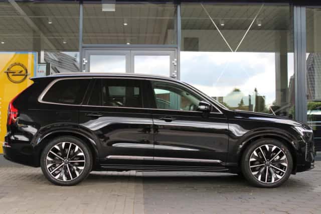 Volvo XC90 (2025) thumbnail 2
