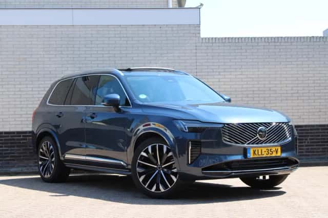 Volvo XC90 (2025) thumbnail 1