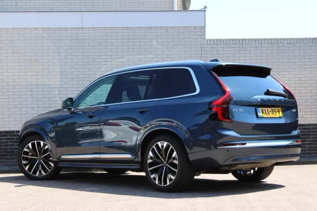 Volvo XC90 (2025) thumbnail 3