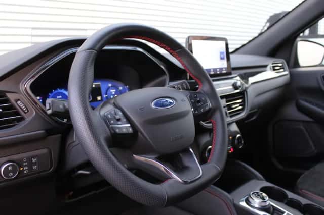 Ford Kuga (2026) thumbnail 4