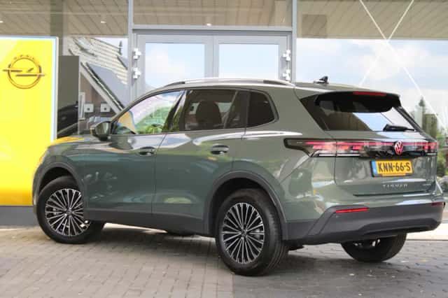 Volkswagen Tiguan (2026) thumbnail 3