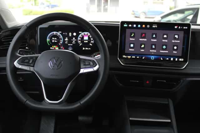 Volkswagen Tiguan (2026) thumbnail 5
