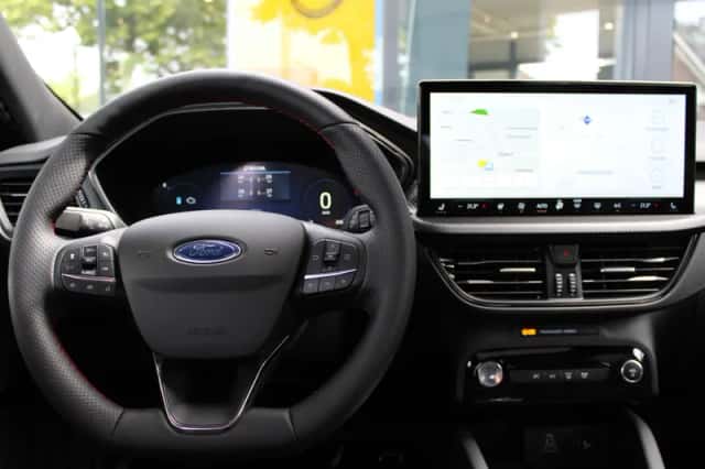 Ford Kuga (2026) thumbnail 5